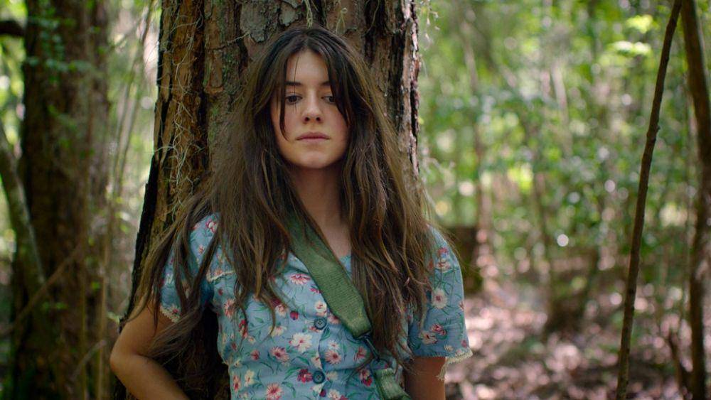 Daisy Edgar-Jones dalam film Where the Crawdads Sing (dok. Sony Pictures/Where the Crawdads Sing)