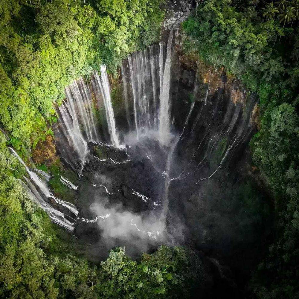 Coban Sewu (instagram.com/pesonaairterjunindonesia)