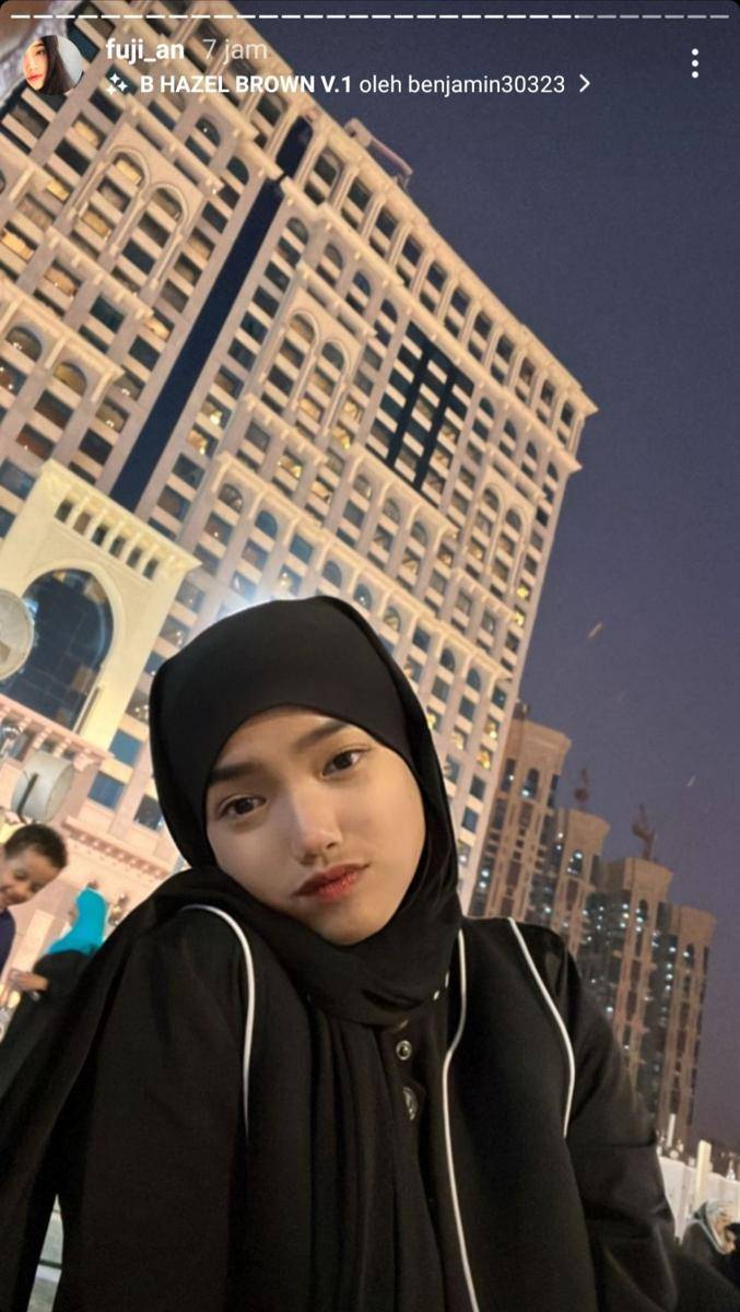 potret Fuji berhijab (instagram.com/fuji_an)