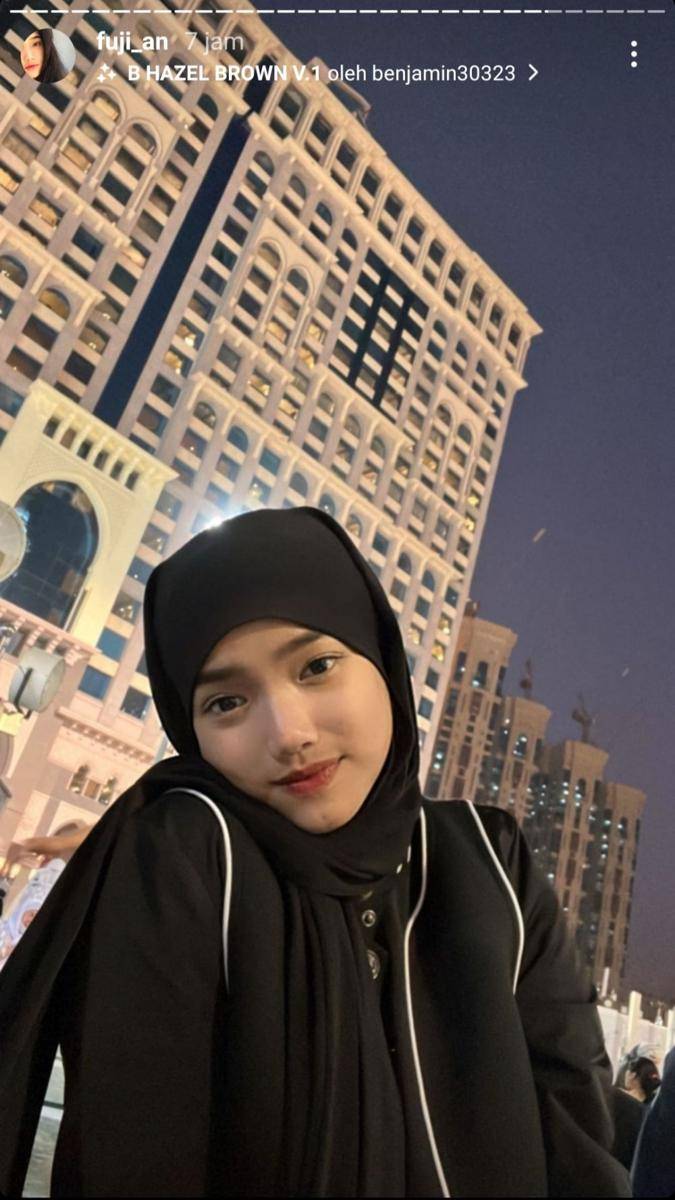 potret Fuji berhijab (instagram.com/fuji_an)