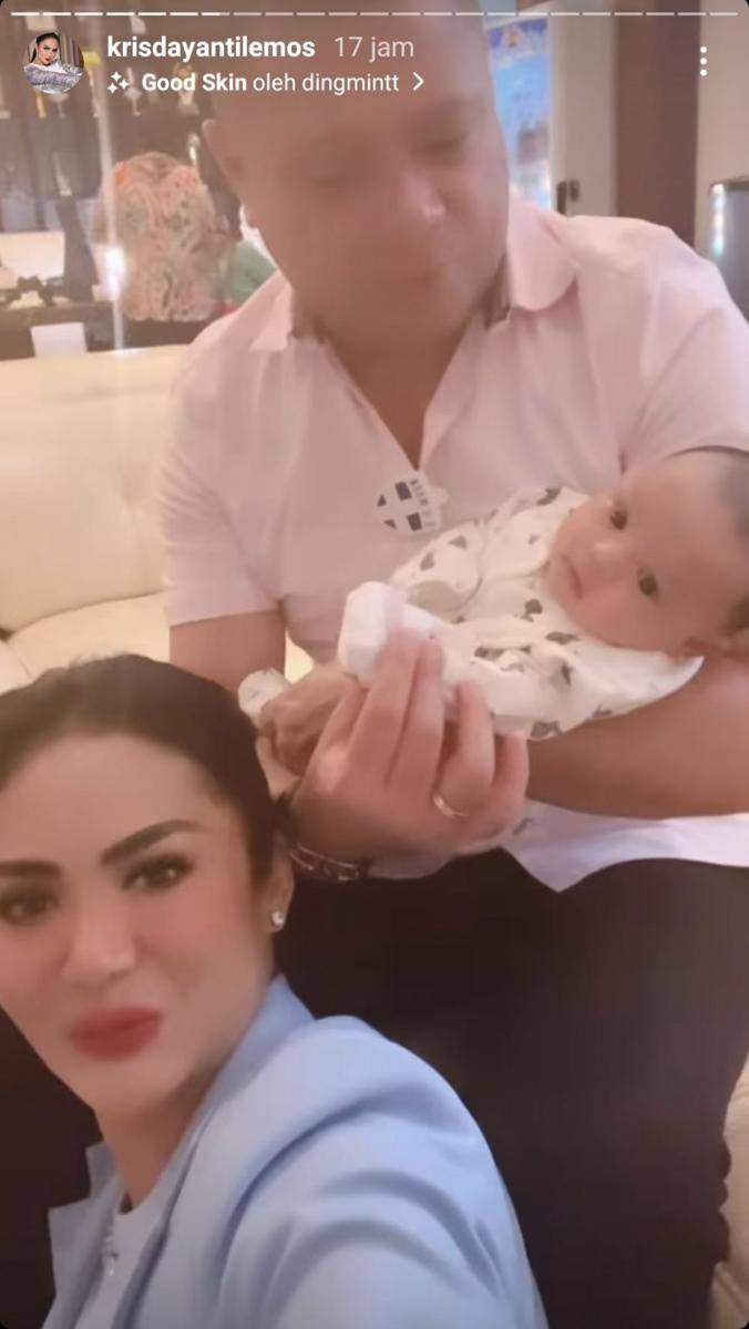 potret Raul Lemos dan Ameena (instagram.com/krisdayantilemos)