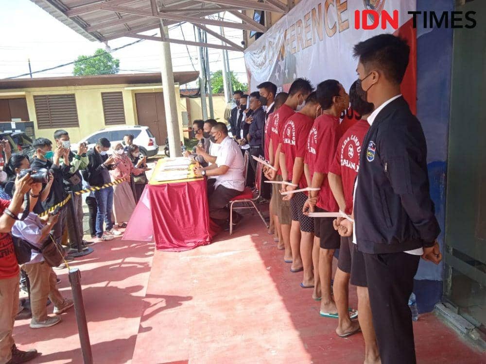Subdit 5 Cyber Crime Ditreskrimsus Polda Lampung mengungkap empat kasus penyebaran video porno di medsos. (IDN Times/Tama Yudha Wiguna)