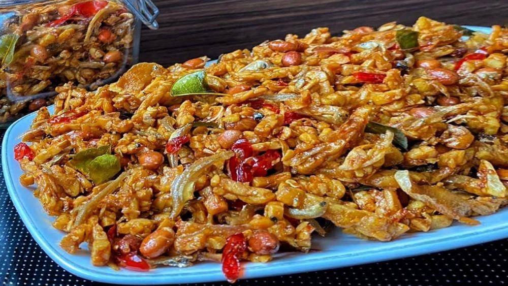 sambal goreng teri kacang tempe (youtube.com/ Cheche Kitchen)