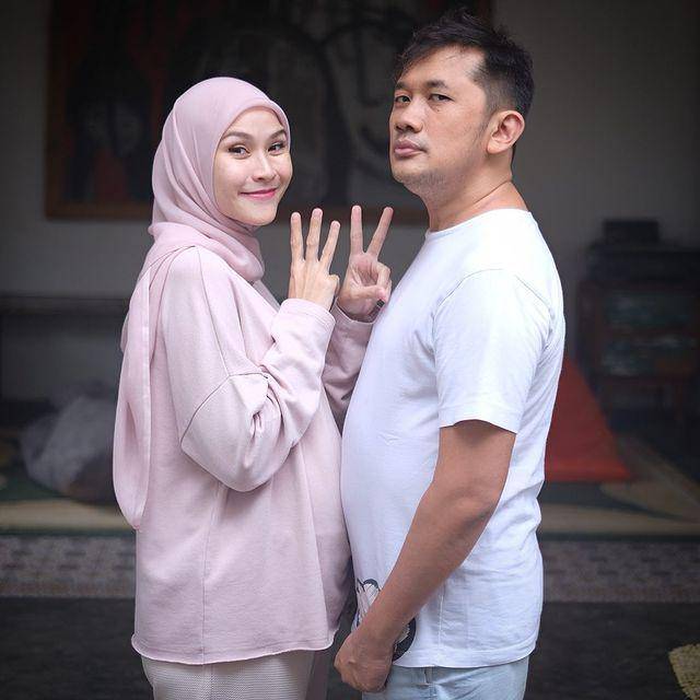 potret Zaskia Adya Mecca dan Hanung Bramantyo (instagram.com/zaskiadyamecca)