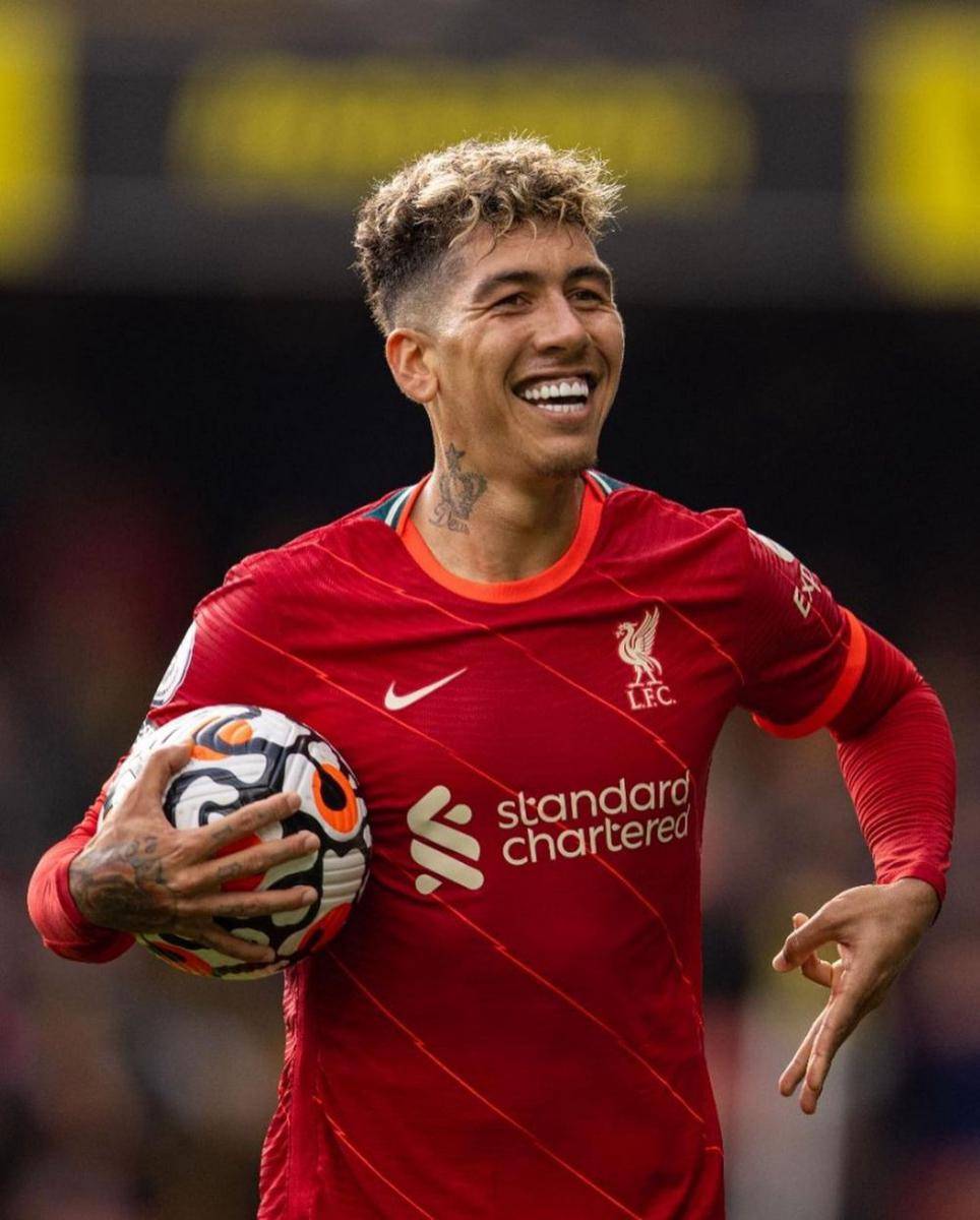 Roberto Firmino melakukan seleberasi usai mencetak gol untuk Liverpool. (instagram.com/roberto_firmino)