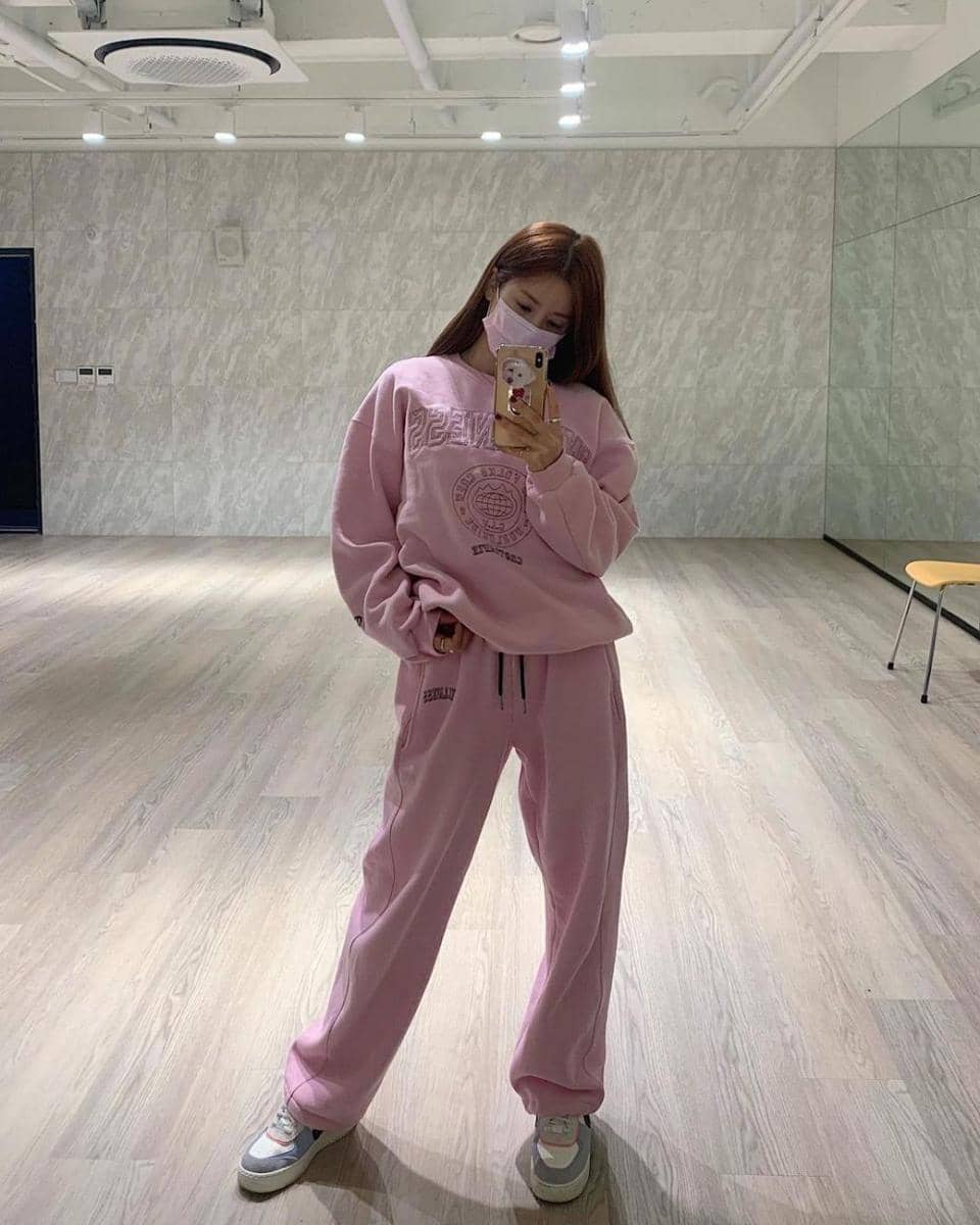 potret Chorong A-Pink (instagram.com/_merchic)