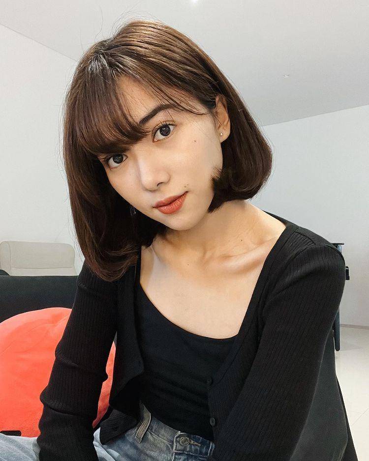 Isyana Sarasvati (instagram.com/isyanasarasvati)
