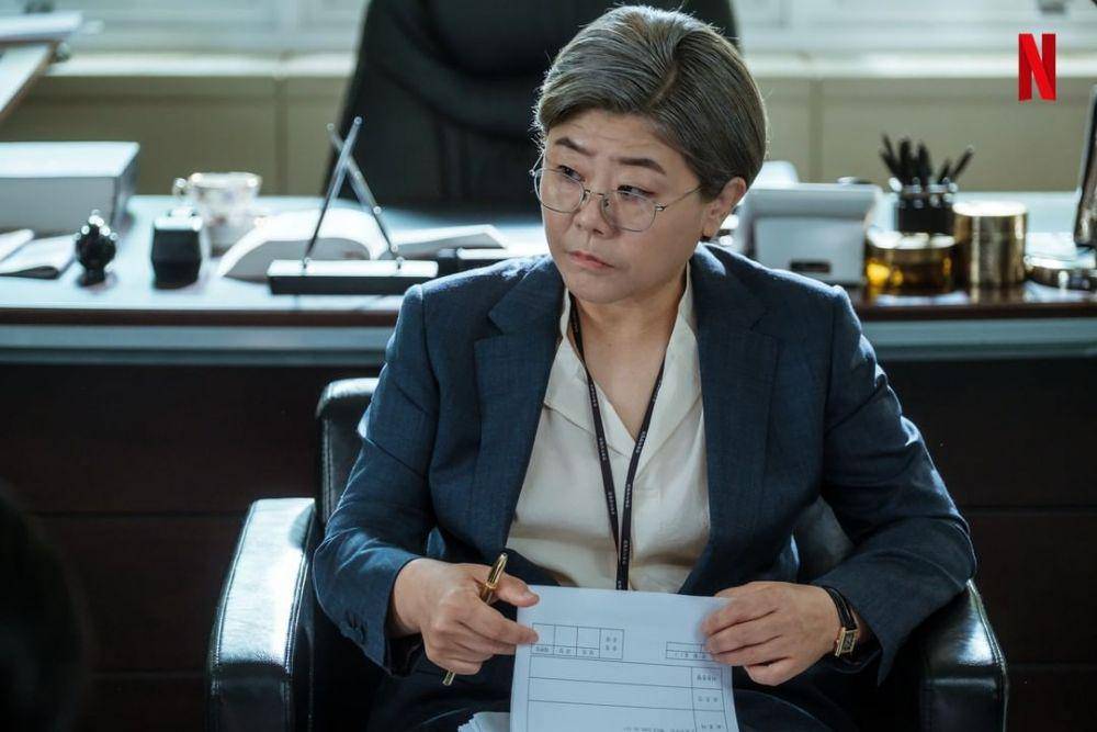 Lee Jung Eun di serial Juvenile Justice. (instagram.com/netflixkr)
