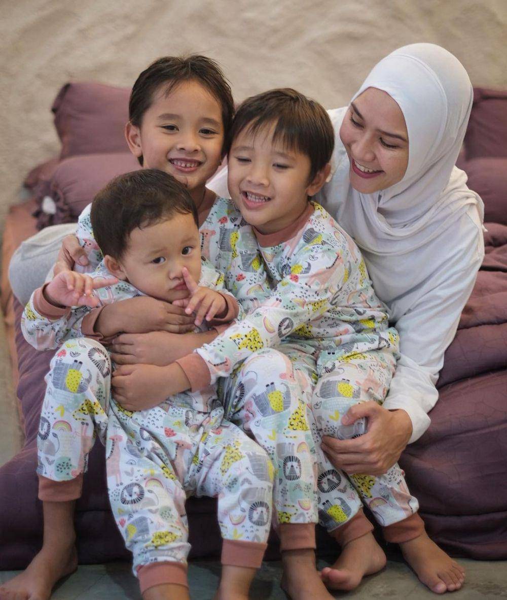Zaskia Adya Mecca dan buah hati (instagram.com/zaskiadyamecca)