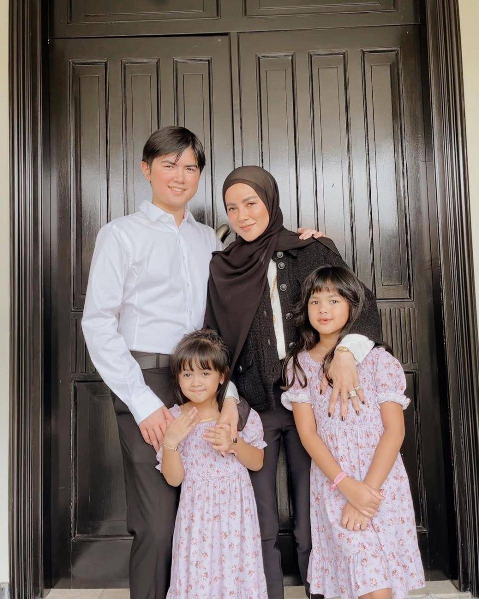 potret Olla Ramlan dan anak (instagram.com/ollaramlan)