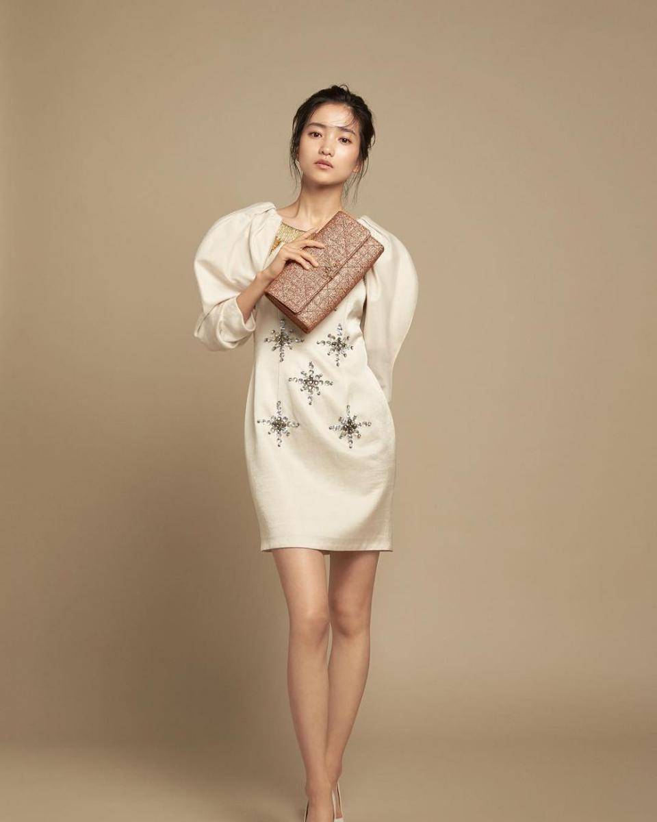 Kim Tae Ri x J.ESTINA BAG (instagram.com/j.estinabag_official)