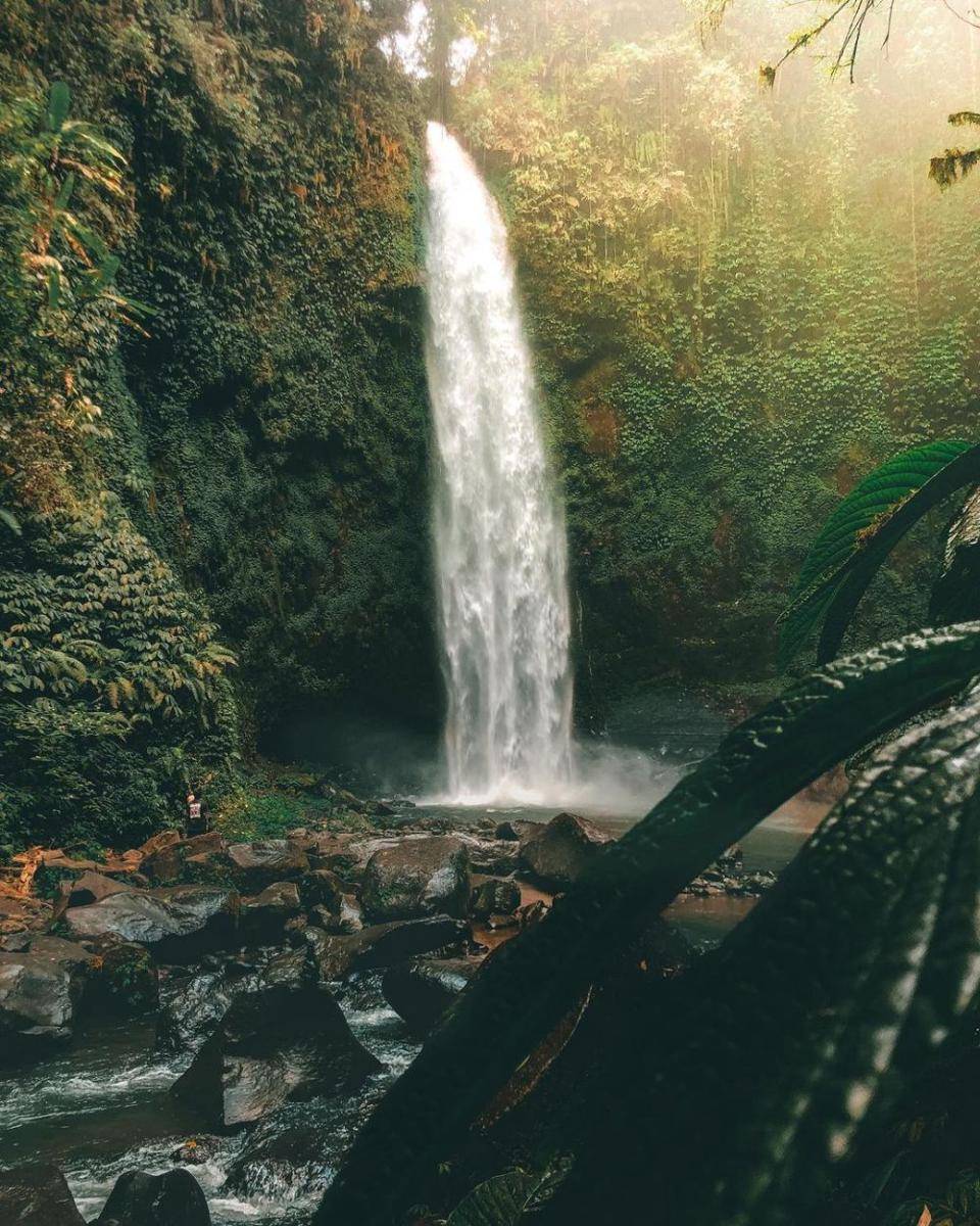 potret pesona Air Terjun Nungnung (instagram.com/djani.us)