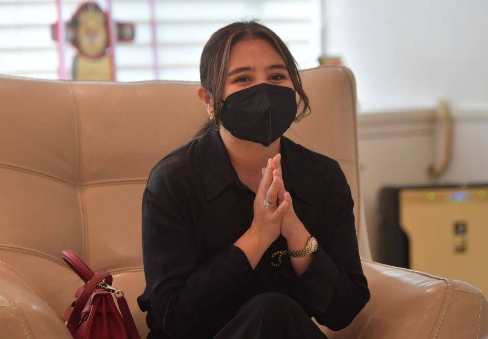 Prilly Latuconsina di Kemenpora. (kemenpora.go.id)
