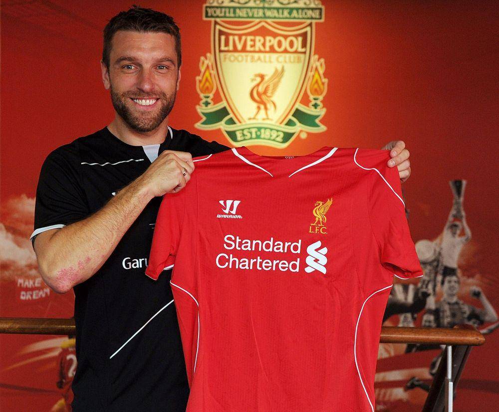 Rickie Lambert saat diperkenalkan sebagai pemain baru Liverpool. (twitter.com/LFC)