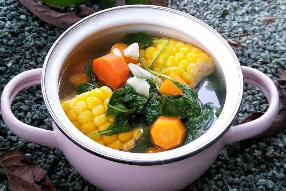 Resep Sayur Bening Bayam Jagung yang Bergizi