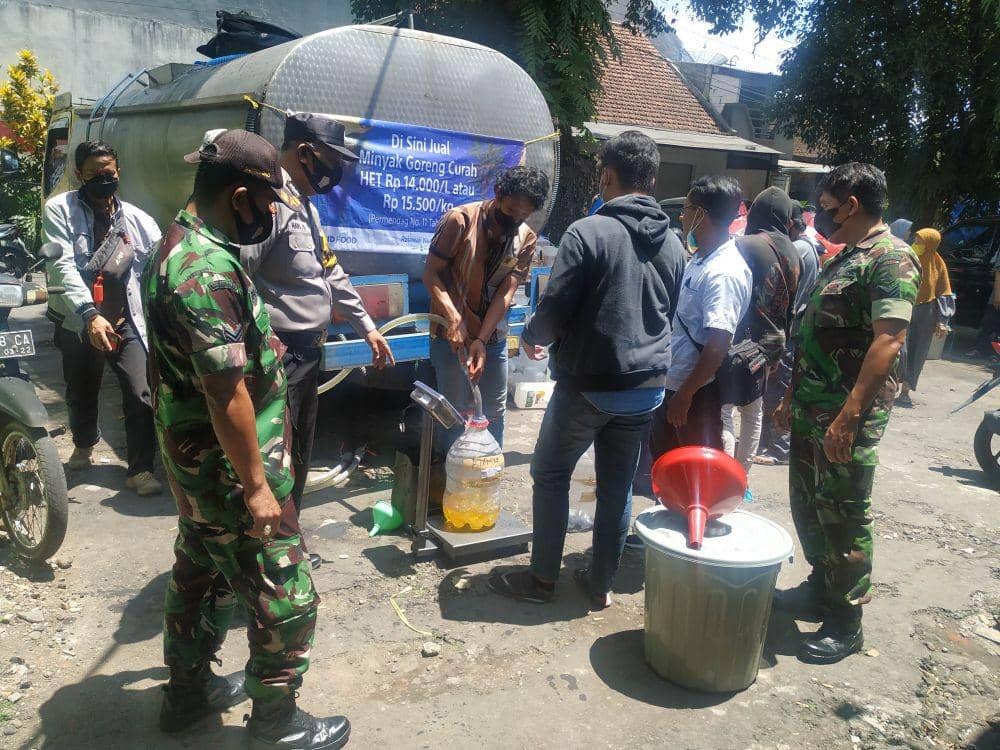Penyaluran Minyak Curah Subsidi di Malang Diwarnai Protes Pedagang
