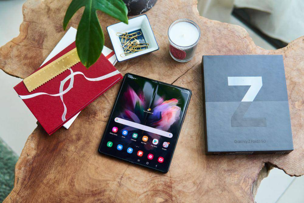 potret Samsung Galaxy Z Fold3 5G (lifestyleasia.com)