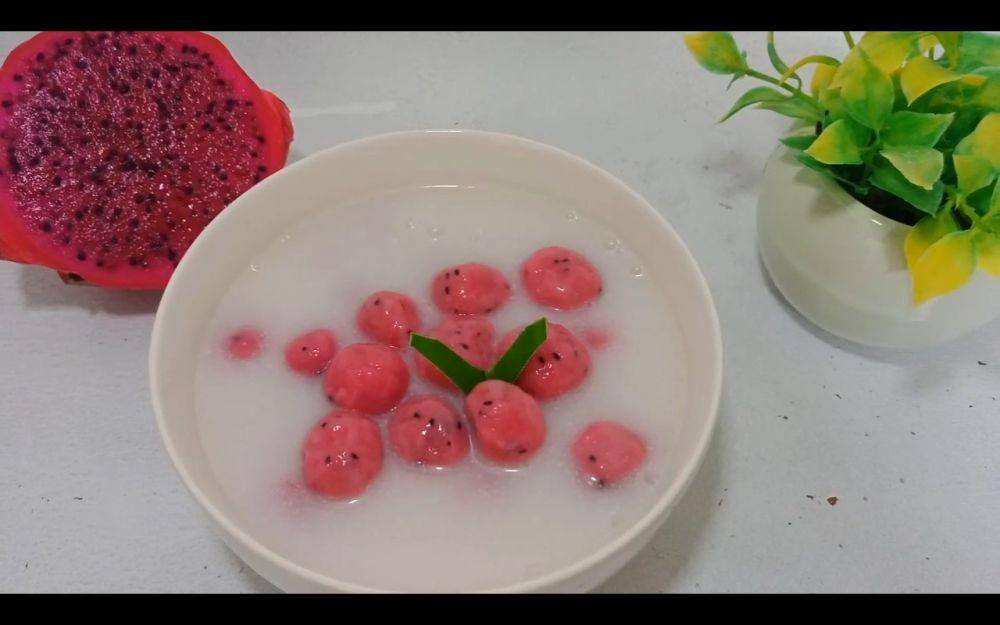 bubur candil buah naga (youtube.com/ Raratuchrara 19)