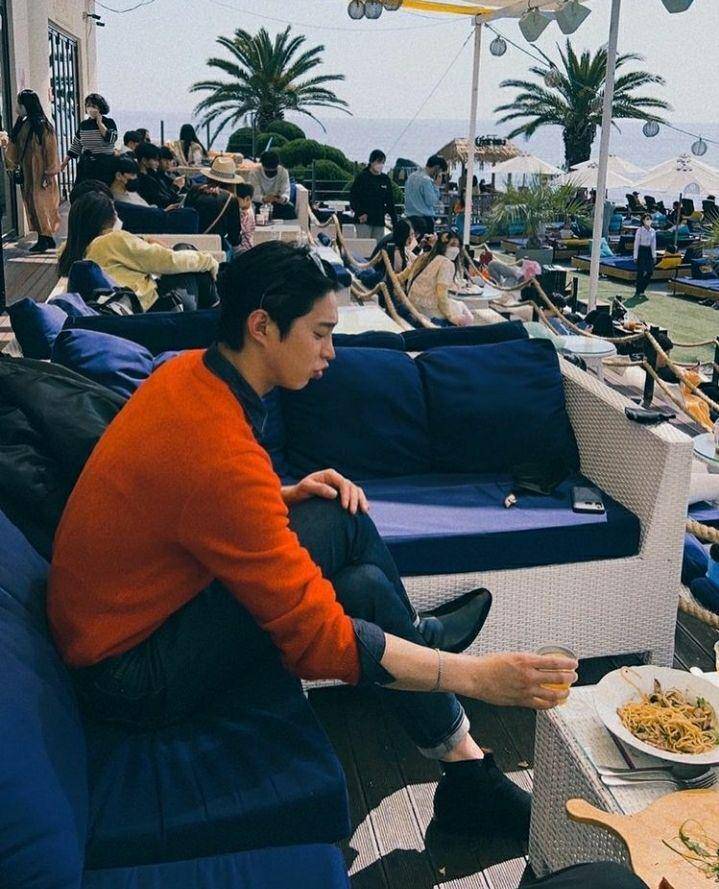potret ootd Song Won Seok (instagram.com/songwonseok88)