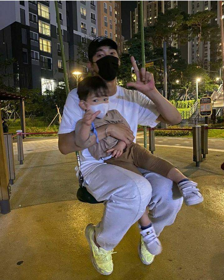 potret ootd Song Won Seok (instagram.com/songwonseok88)