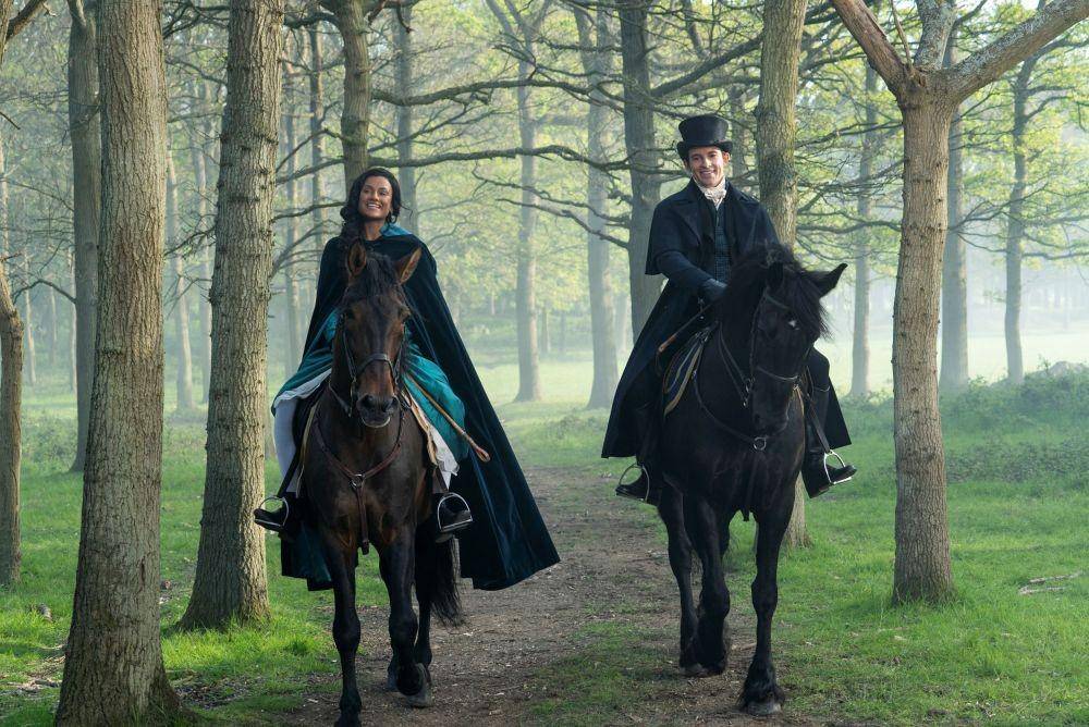 Jonathan Bailey dan Simone Ashley (dok. Netflix/Bridgerton Season 2/)