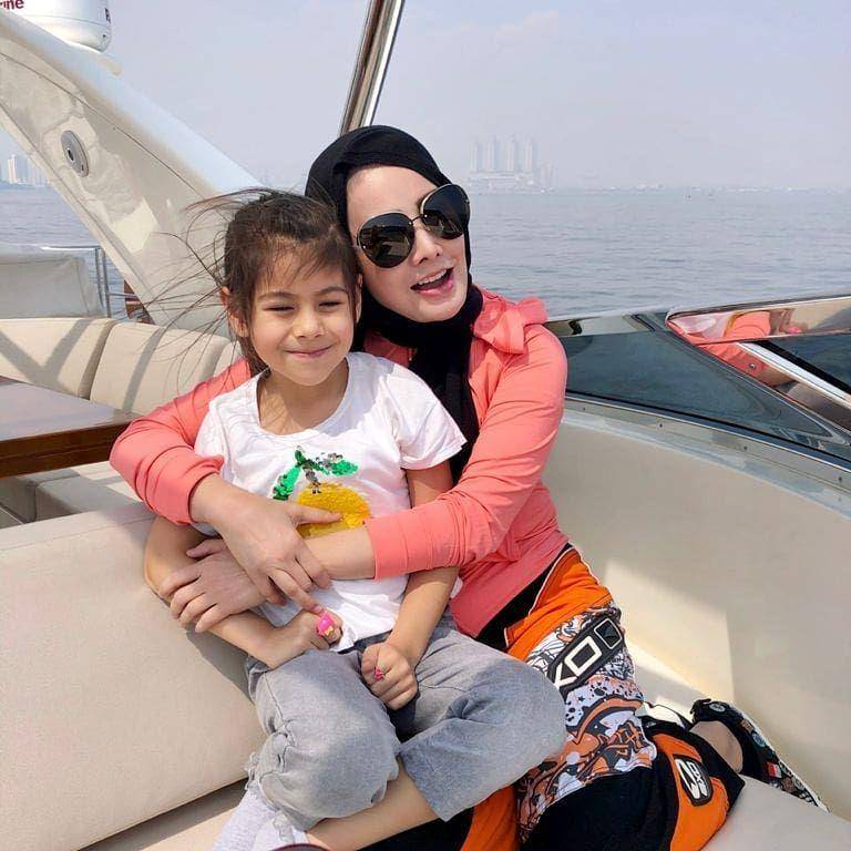potret Cici Paramida dan keponakan (instagram.com/cici_faramida)