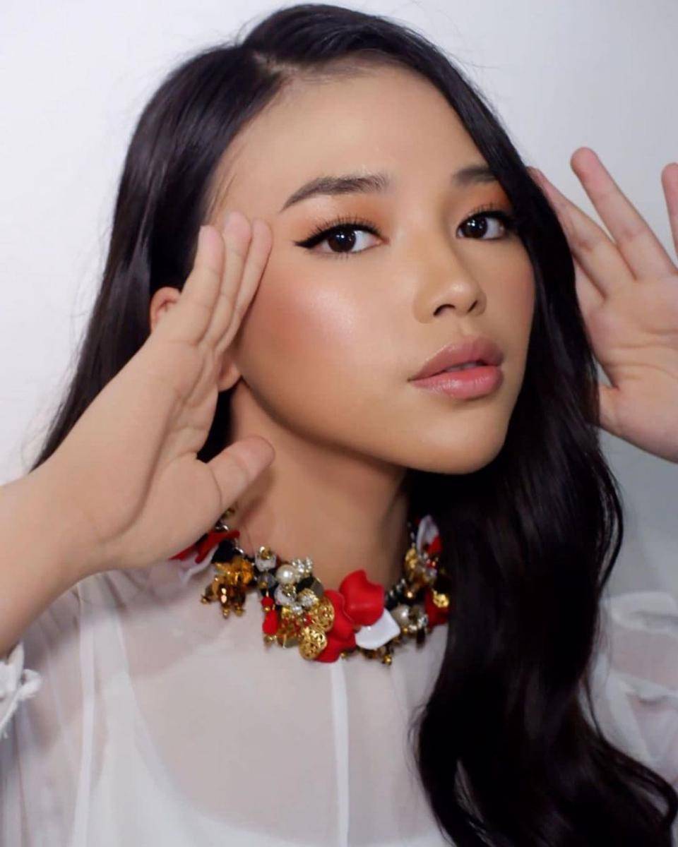 potret close up Anneth Delliecia (instagram.com/anneth.dlc/)