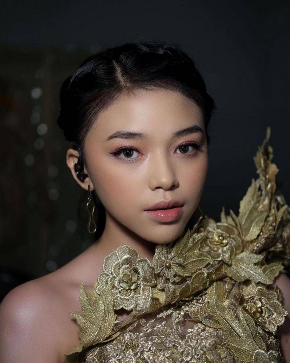 potret close up Anneth Delliecia (instagram.com/anneth.dlc/)