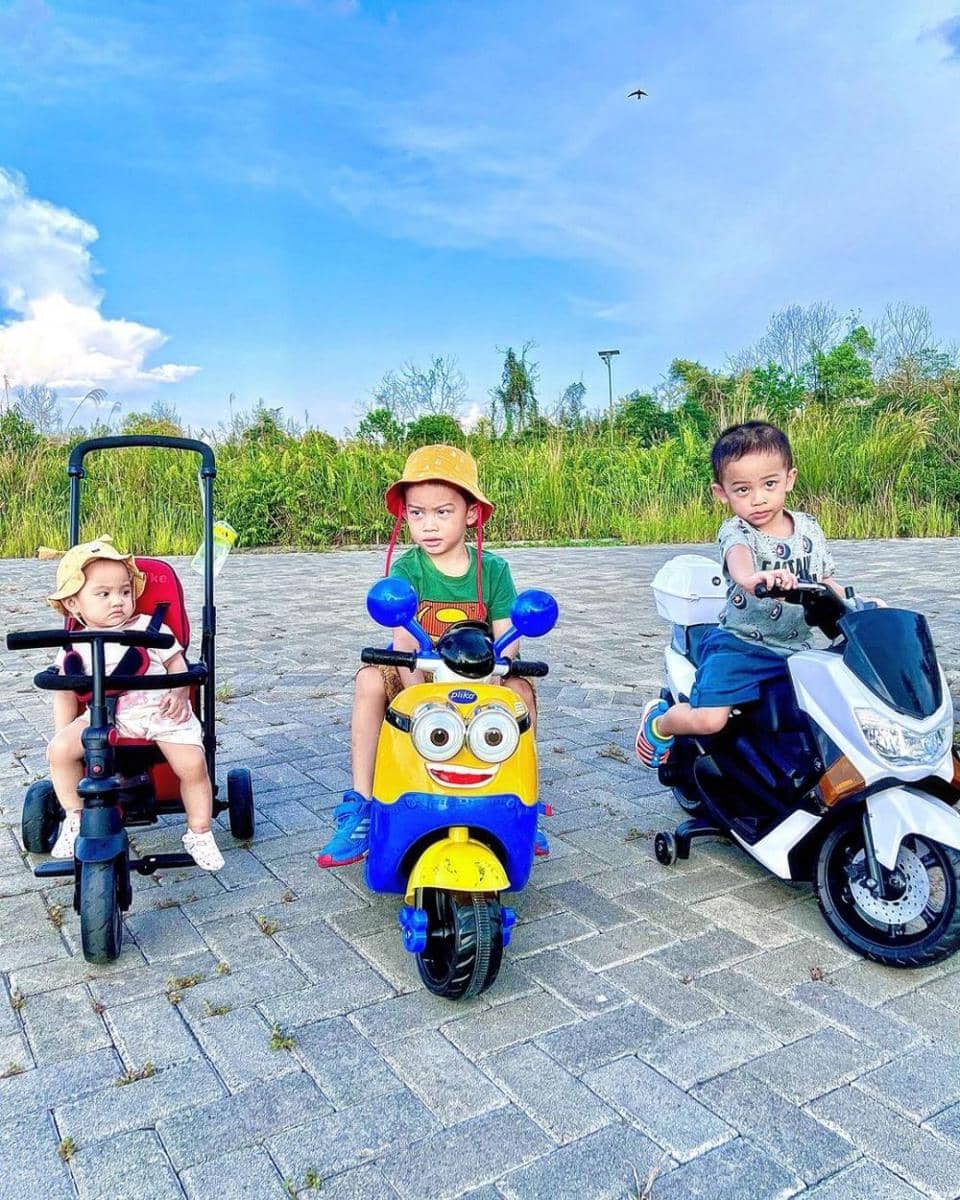 potret Alfredo, Arka, dan Queency (instagram.com/itskeziakaramoy)