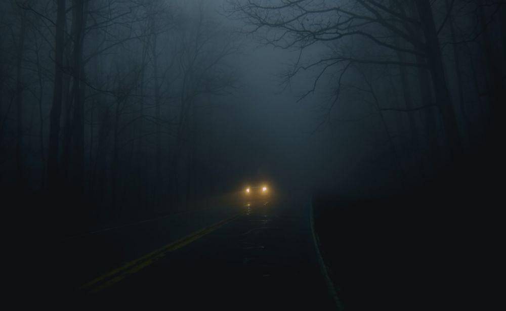 ilustrasi malam (unsplash.com/chmyphotography)