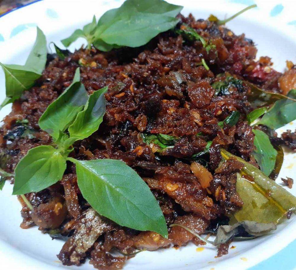 Pampis tongkol (instagram.com/renikitchen)
