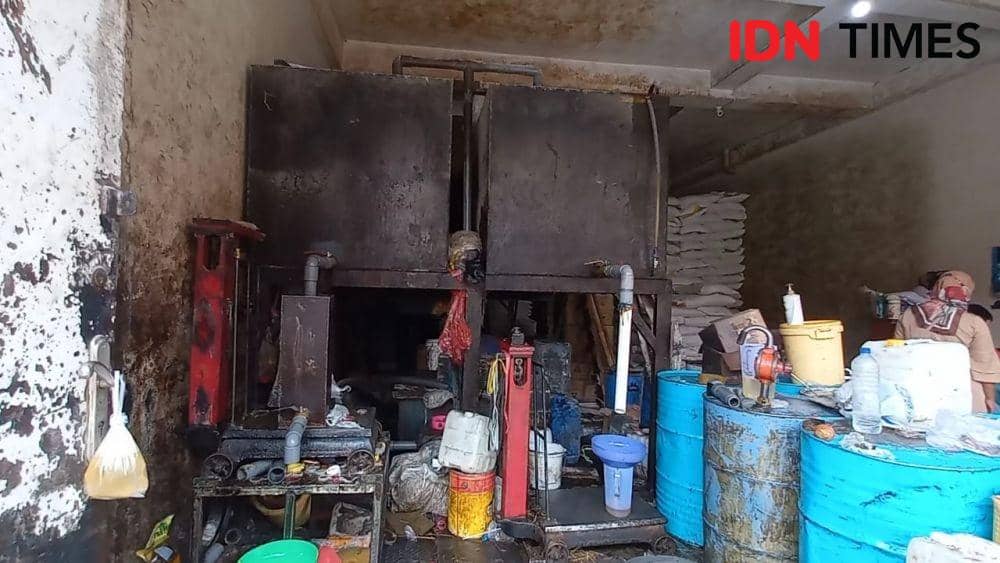 Beli Minyak Goreng Kudu Belanja Bahan Lain, Toko di Solo Diperingatkan