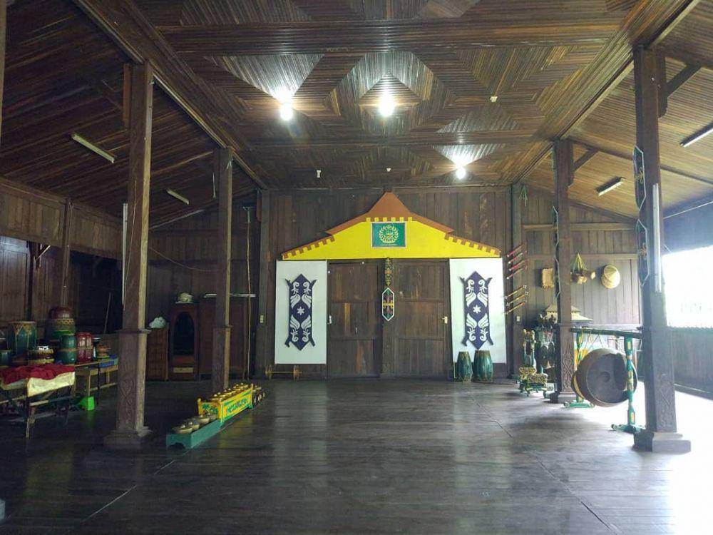 potret Istana Kuning (instagram.com/berlinkaguya)