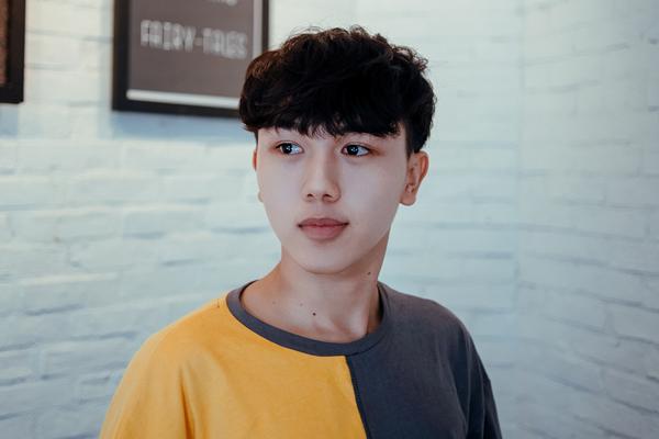 12 Model Rambut Pria Asia yang Bikin Kamu Tampil Beda, Wajib Coba!