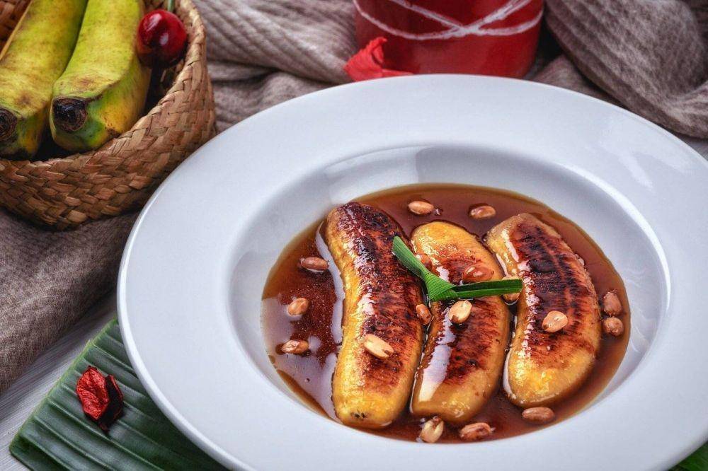 pisang bakar bugis (asianfoodnetwork.com)