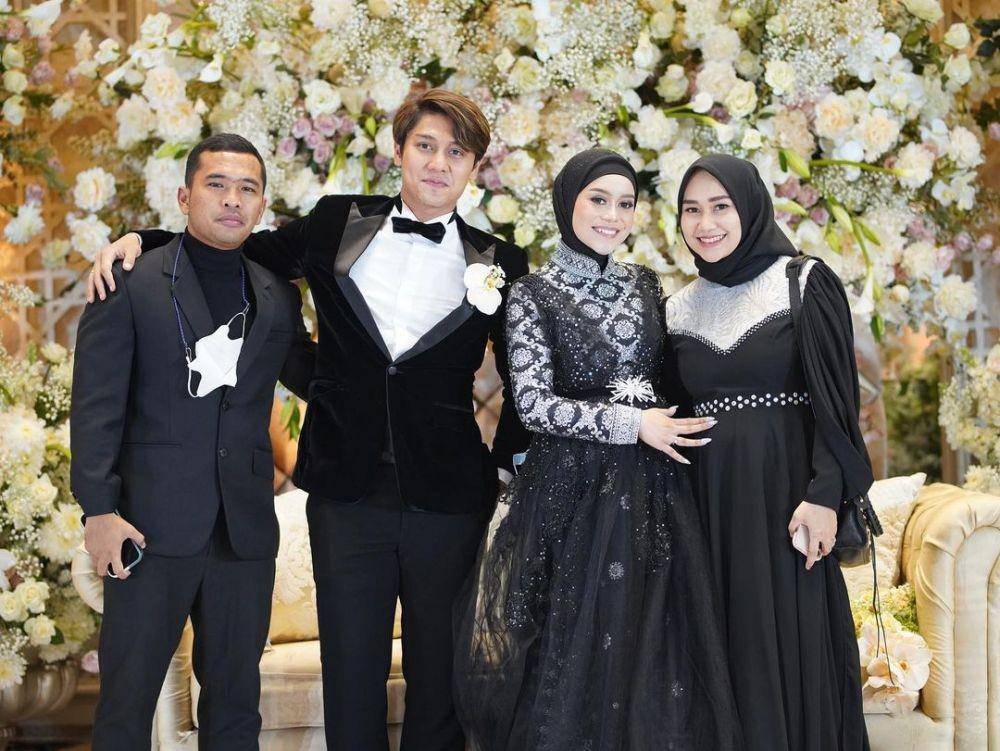 Gaya Kondangan Septia Siregar (instagram.com/septiasiregar17)