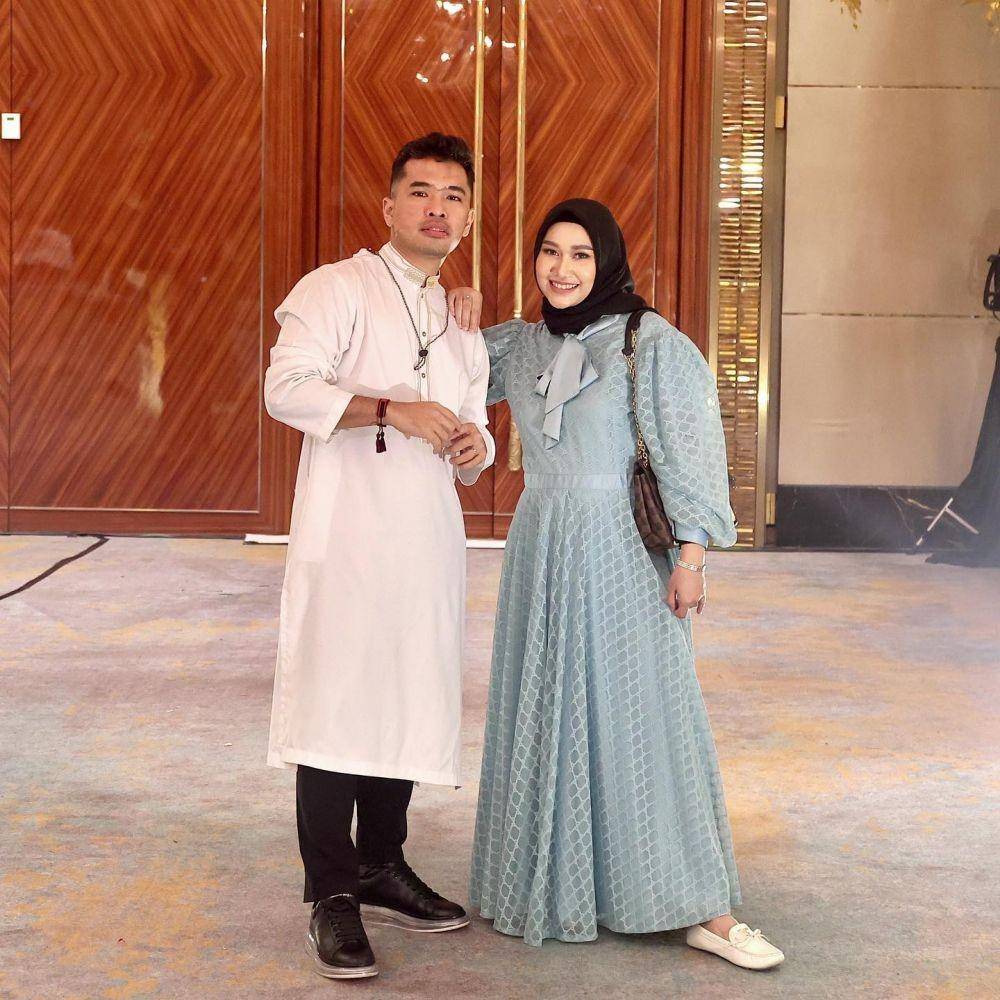 Gaya Kondangan Septia Siregar (instagram.com/septiasiregar17)