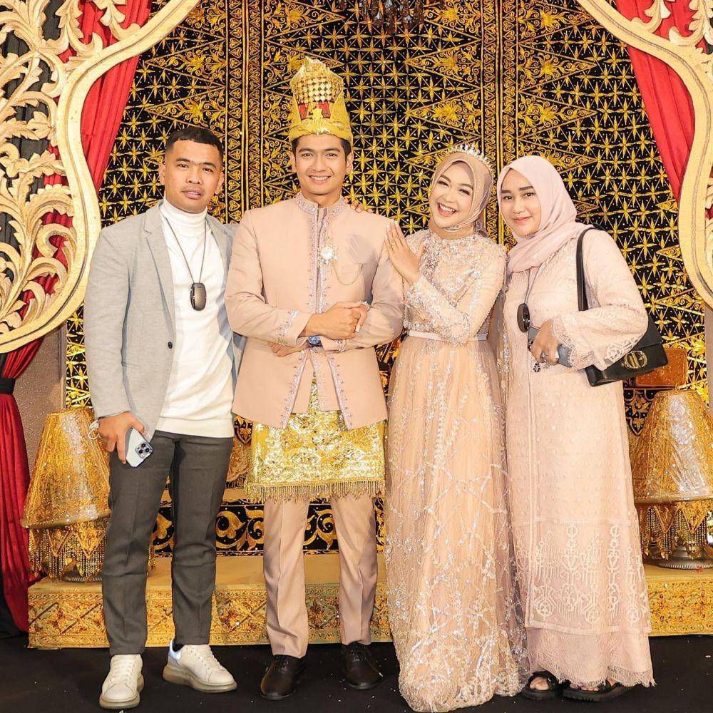 Gaya Kondangan Septia Siregar (instagram.com/septiasiregar17)