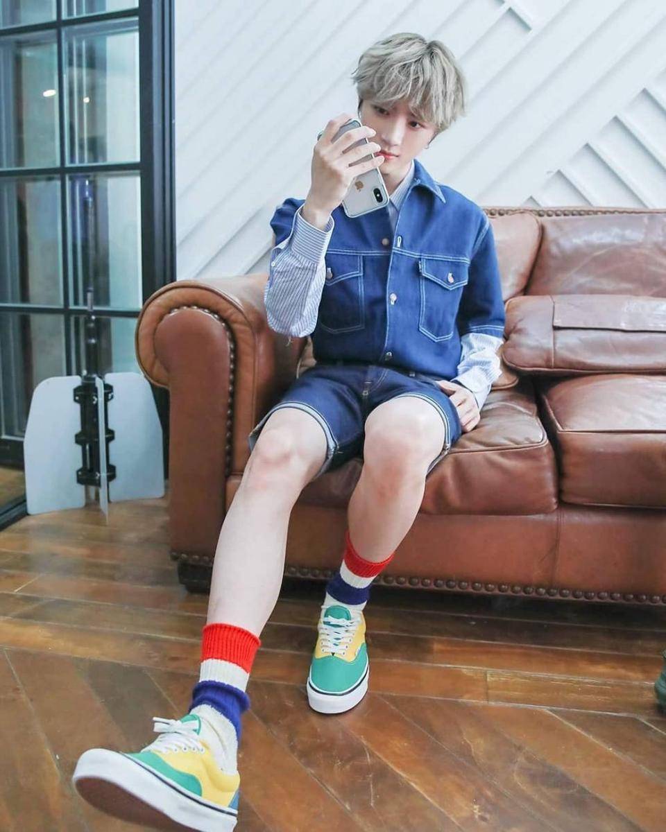 Mix and Match Jeans ala Member TXT (instagram.com/beomgyu_official)