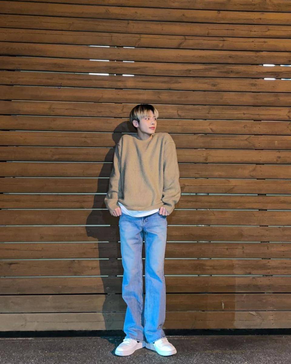 Mix and Match Jeans ala Member TXT (instagram.com/taehyuntxt_official)