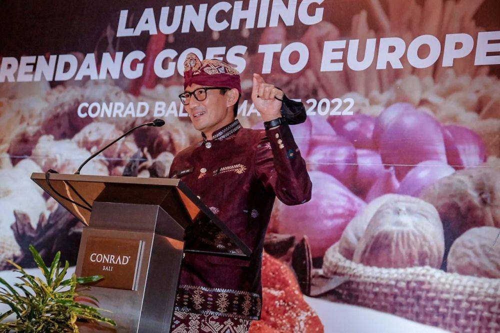 Menteri Pariwisata dan Ekonomi Kreatif (Menparekraf) Sandiaga Salahuddin Uno dalam acara Kick Off Rendang Goes to Europe sebagai pilot project mendunianya kuliner Nusantara (dok. Kemenparekraf)