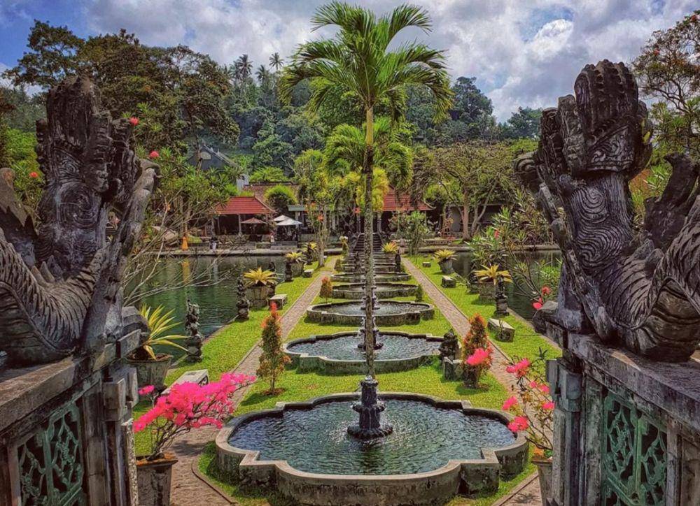 Tirta Gangga (instagram.com/shardox)