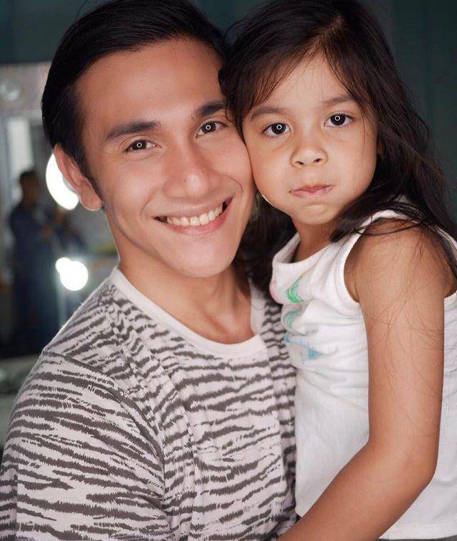 potret Vino G. Bastian bersama anak (instagram.com/vinogbastian__)