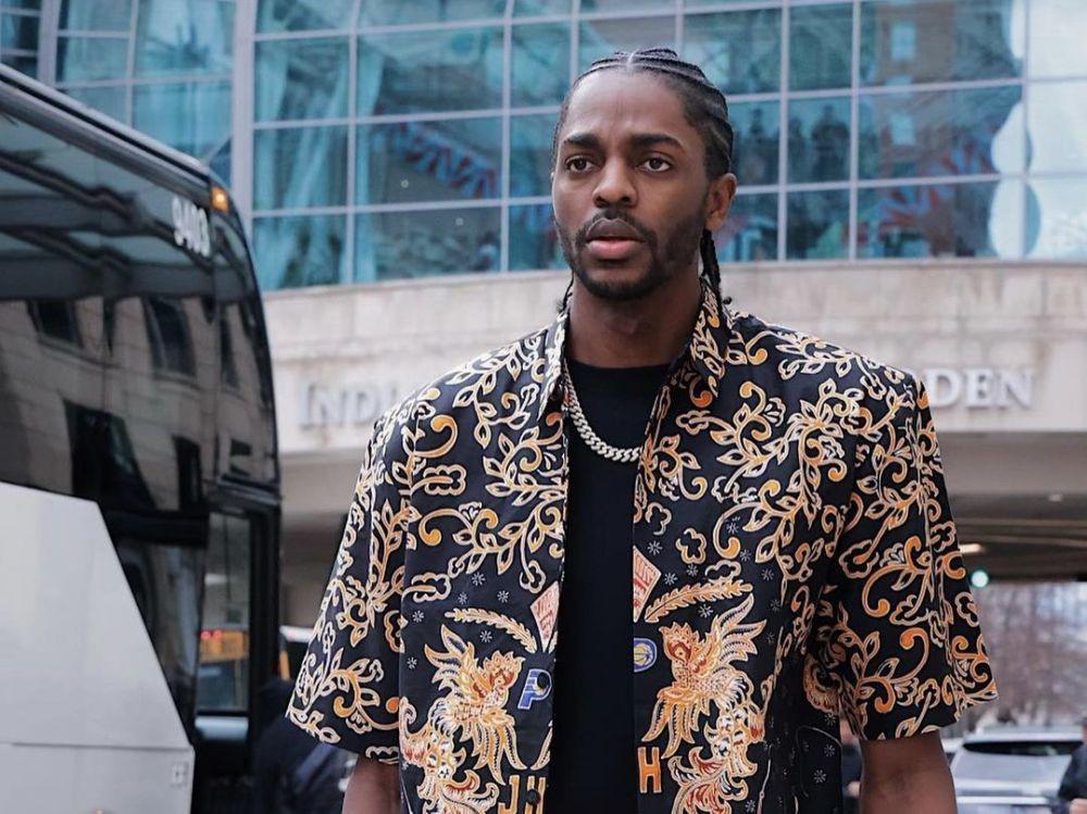 Kenakan Batik Blitar, Bintang NBA Justin Holiday Banjir Pujian