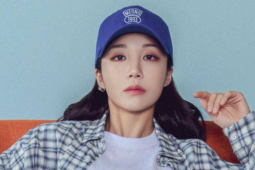 Eunji (instagram.com/artist_eunji)