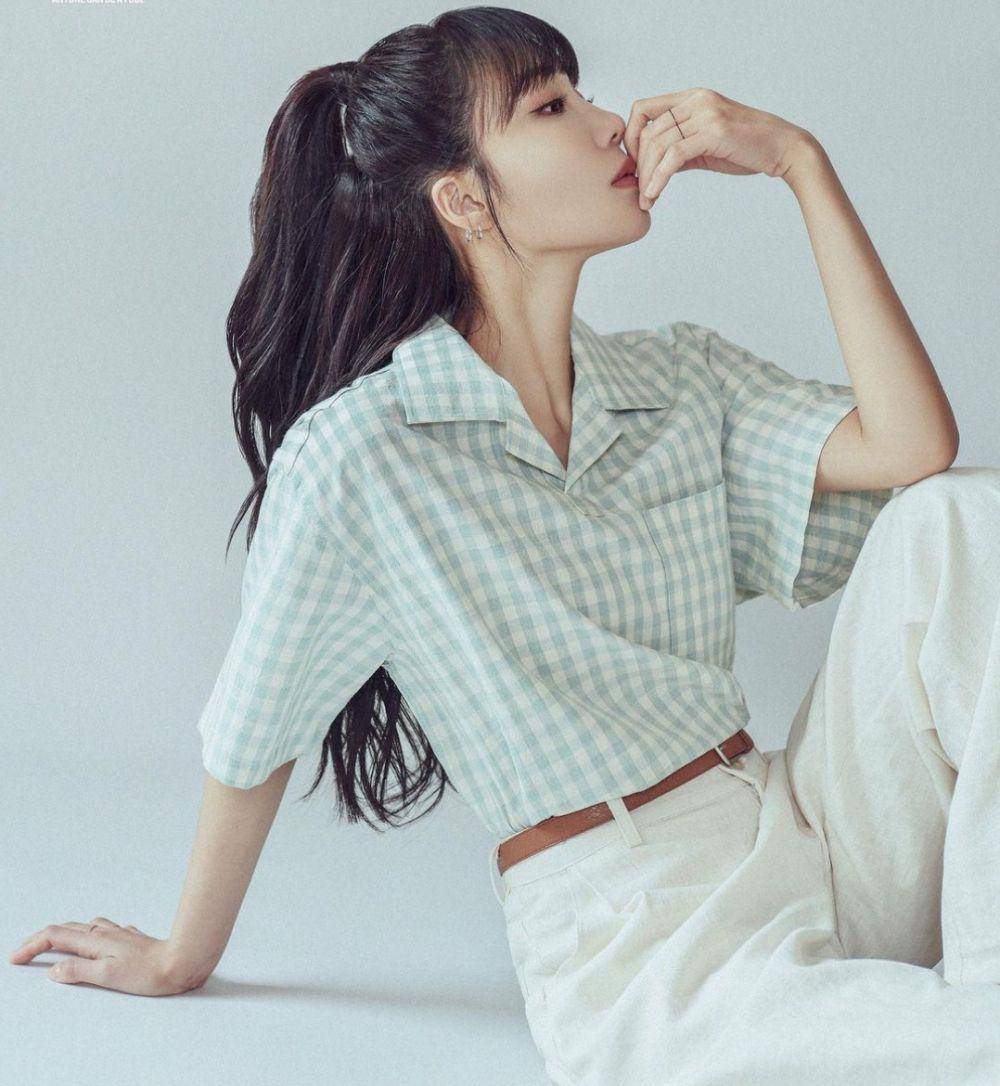 Eunji (instagram.com/artist_eunji)