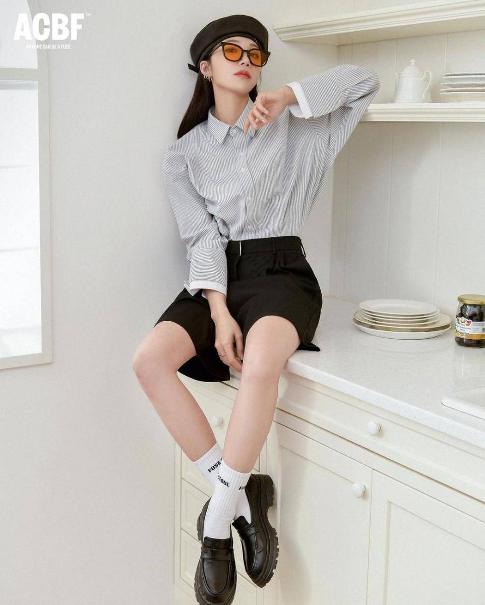Eunji (instagram.com/artist_eunji)