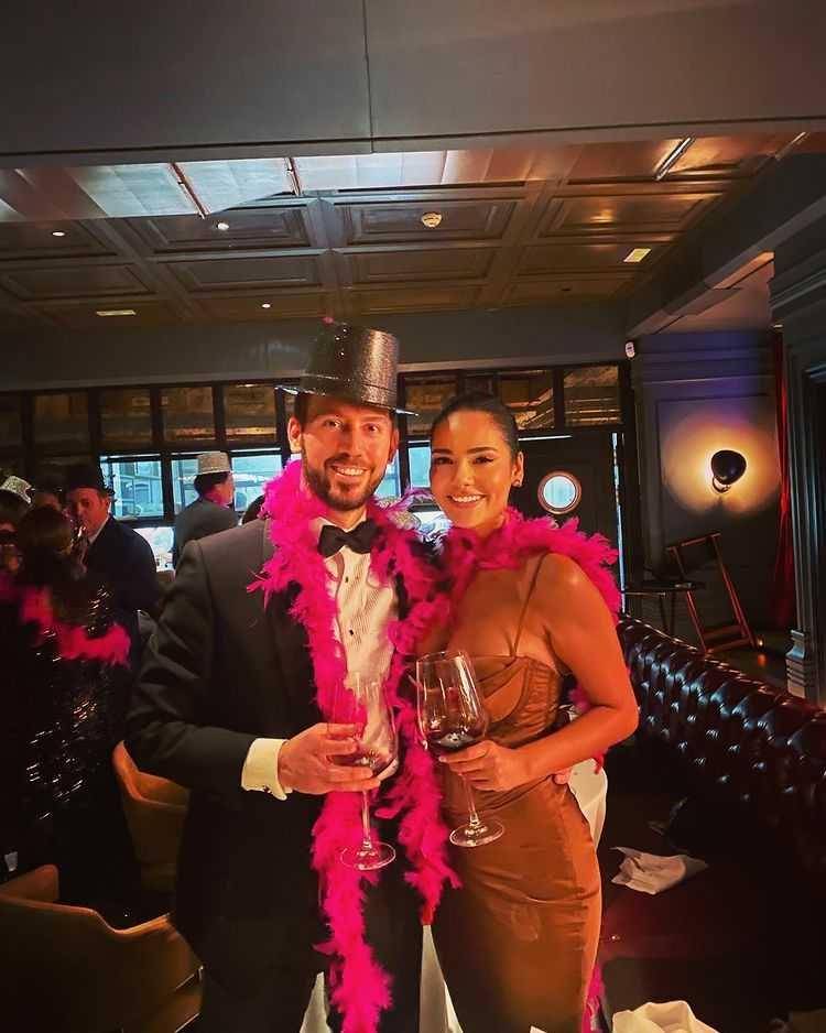 potret Esha Gupta dan kekasih (instagram.com/egupta)