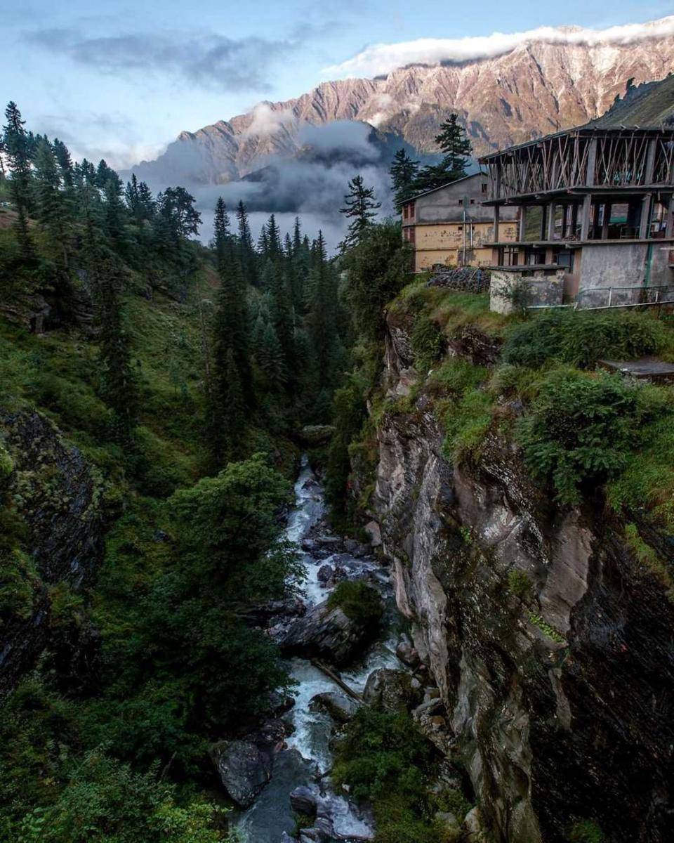 Palchan, Himachal Pradesh, India (instagram.com/vasilkovi)