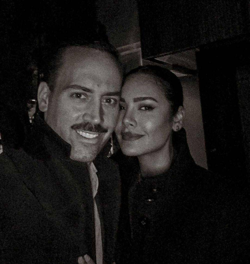 potret Esha Gupta dan kekasih (instagram.com/mcguallar)